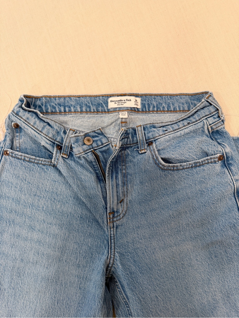 Abercrombie & Fitch Light Wash Straight Leg Women's Jeans